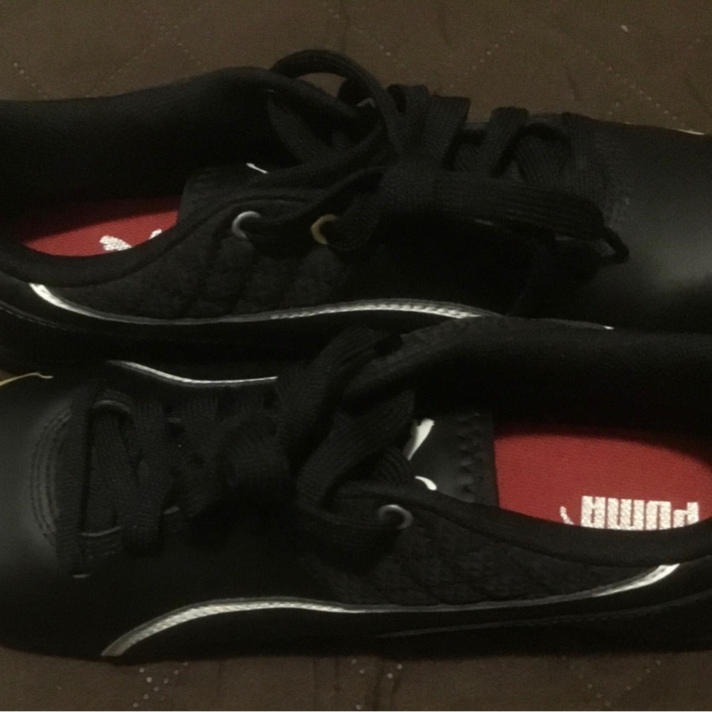 Puma Sneakers